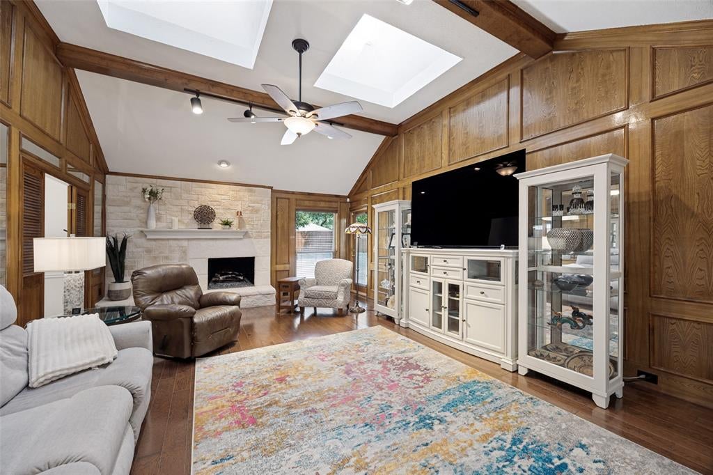 6223 Fox Trail