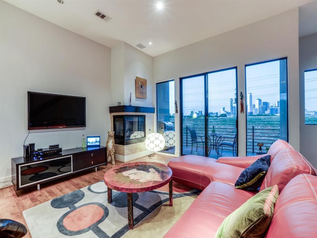 433 Trinity River Circle