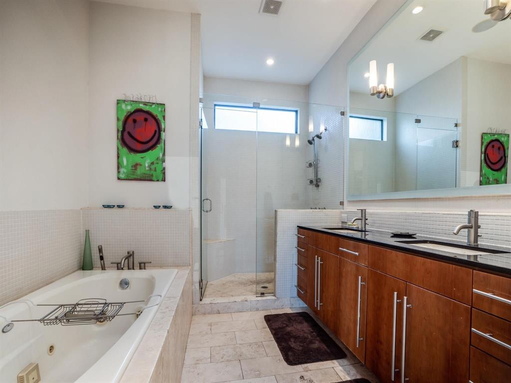 Trinity Twnhms - Residential