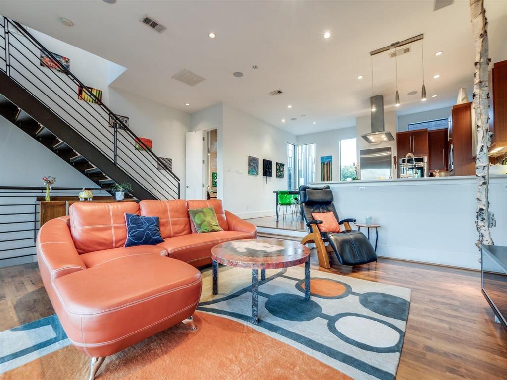 Trinity Twnhms - Residential