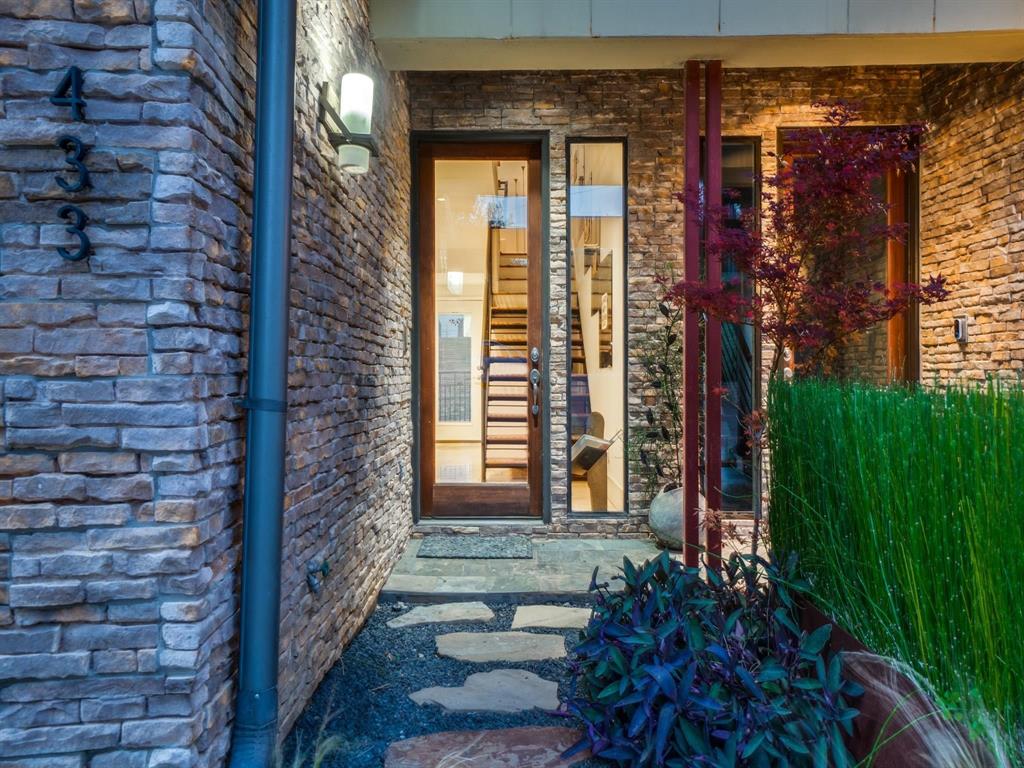 433 Trinity River Circle