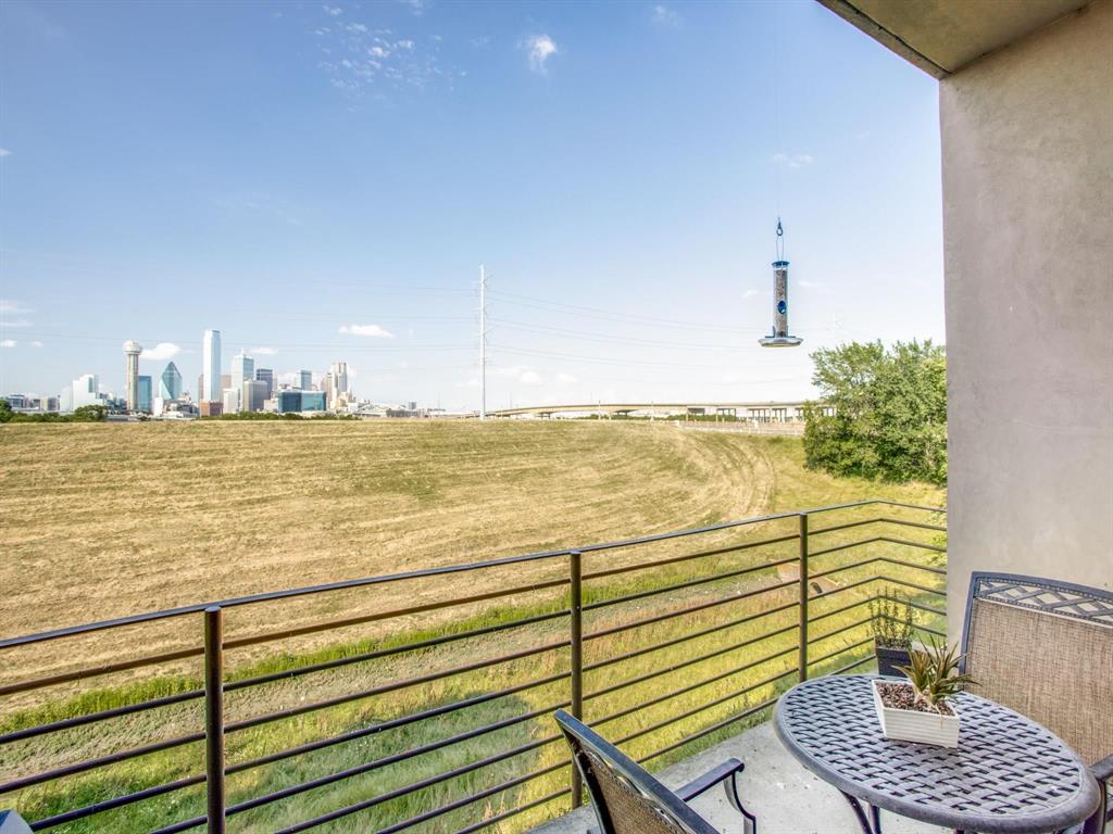 Trinity Twnhms - Residential