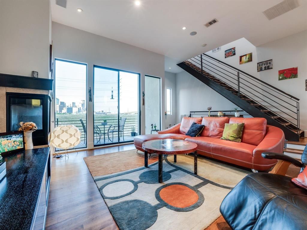 433 Trinity River Circle