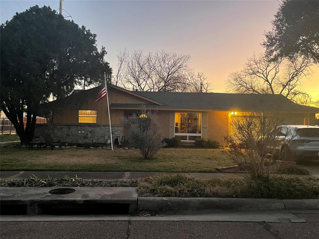 1605 Salem Drive