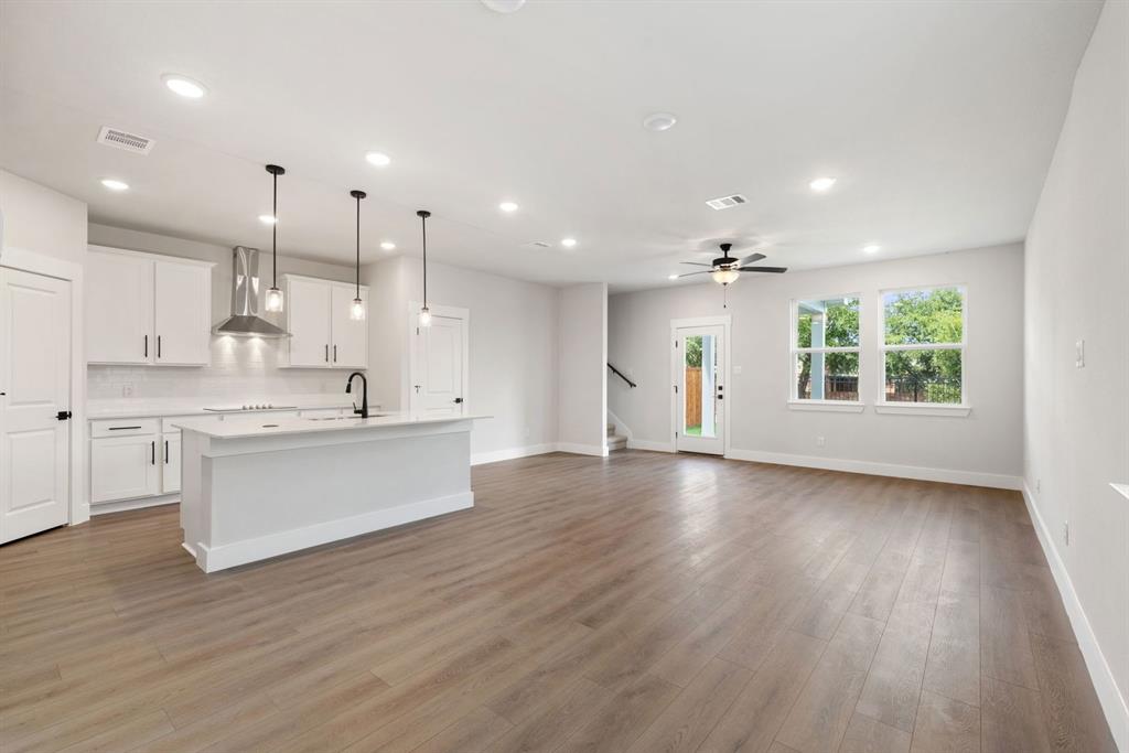 Lake Park Villas - Residential