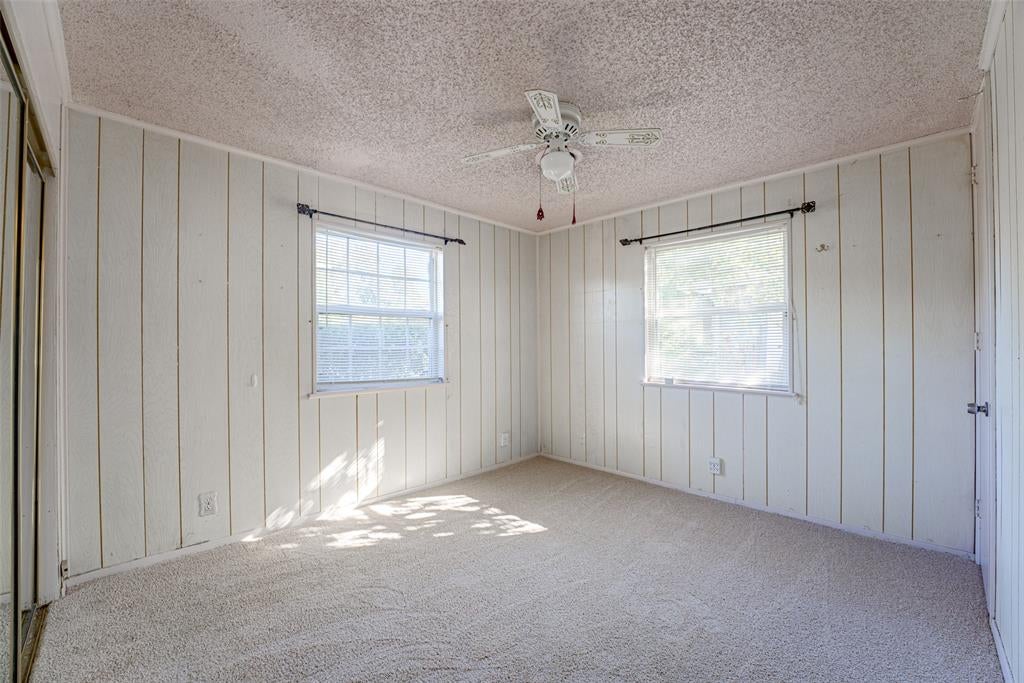 2906 Windmill Lane