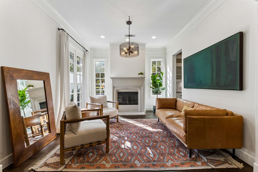 1921 Old Orchard Drive