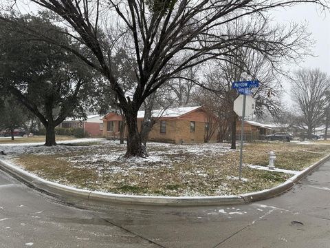 1921 Meadow Lane Arlington TX 76010