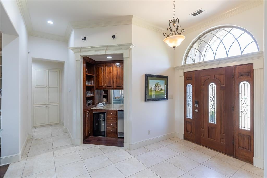 2301 Lynbrook Drive