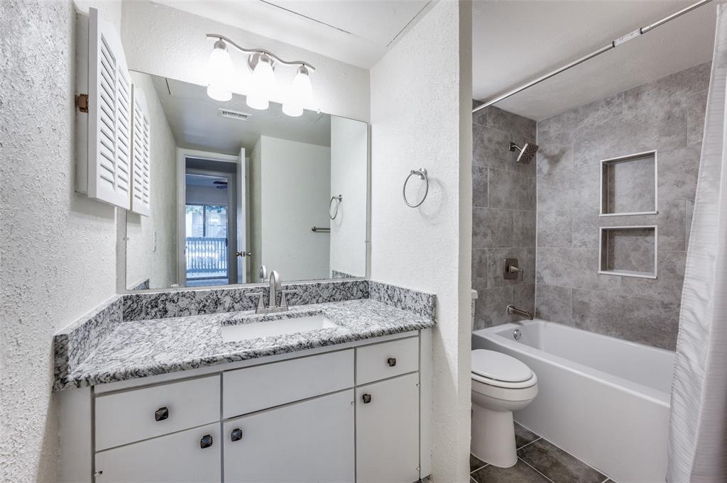 River Oaks Condos - Residential