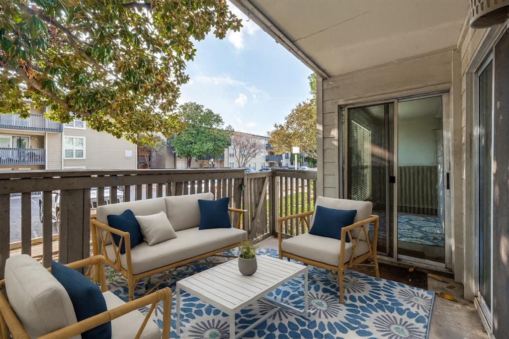 River Oaks Condos - Residential