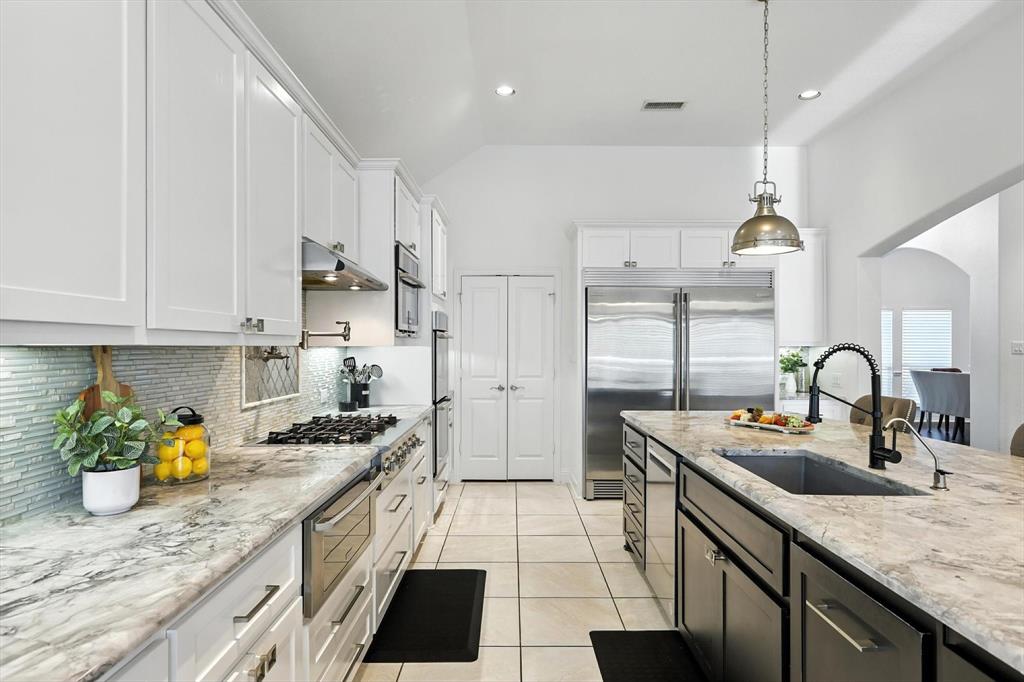12748 Oakvale Trail