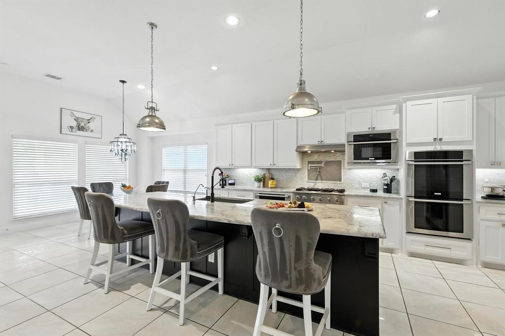 12748 Oakvale Trail