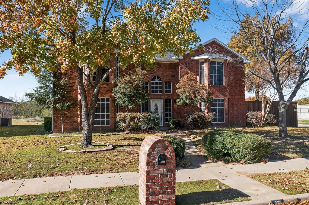 3819 Silver Maple Drive