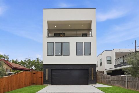 Photo of 4009 Finis Lane, Dallas, TX 75212 (MLS # 21258271)