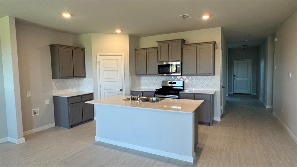 513 BABBLING BROOK Drive