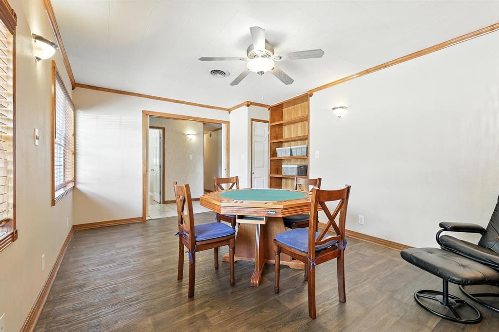 1516 Mosley Drive