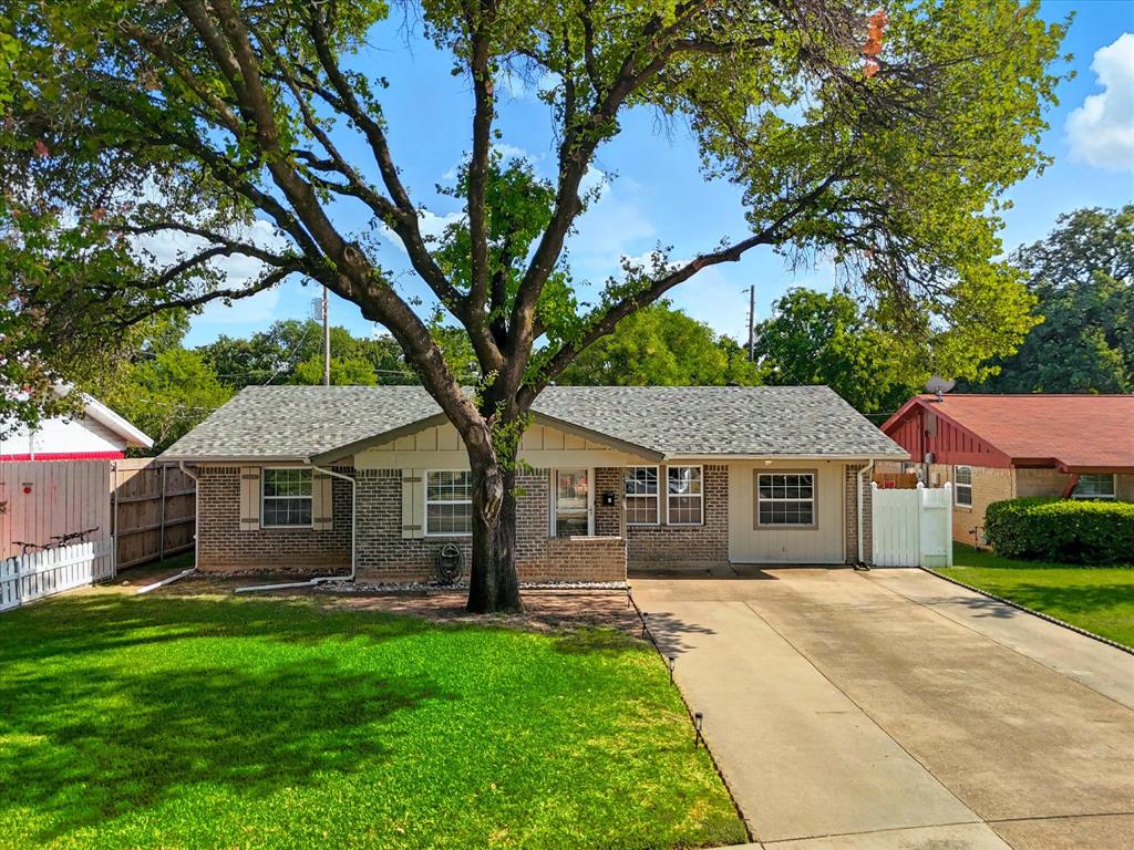 1516 Mosley Drive