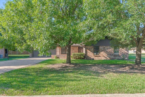 Photo of 322 Juanita Avenue, Wills Point, TX 75169 (MLS # 21408728)