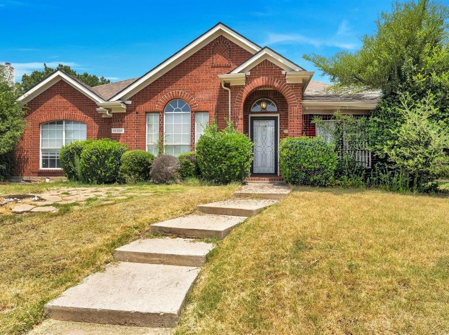 Fully upgraded, move-in ready home in the heart of Frisco with **no HOA**. Located just minutes from Legacy West, Stonebriar Mall, The Shops at Legacy, Highway 121, and Preston Road. This one-of-a-kind home combines modern updates with timeless charm.

**Recent Upgrades:**

* New luxury vinyl plank flooring
* Fresh Sherwin-Williams paint on walls, ceilings, cabinets, and trim
* New bathroom countertops and faucets in both bathrooms
* Select updated lighting fixtures
* Roof replaced in 2022
* HVAC replaced in 2020

The open-concept floor plan features formal living and dining areas, a spacious family room with gas log fireplace, and a built-in desk with decorative niches. The kitchen includes granite countertops, stainless gas cooktop, island, breakfast bar, coffee nook, walk-in pantry, and a skylight for natural light.

Split-bedroom layout offers privacy. Frieze carpet in bedrooms and oversized 18x18 ceramic tile in the kitchen and breakfast area. The large primary suite includes a bay window sitting area, dual vanities with updated counters and faucets, separate garden tub and shower, and a walk-in closet.

Modern, updated, and ideally located with no HOA. A rare find in Frisco.