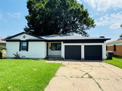 Photo of 9140 Donnybrook Lane, Dallas, TX 75217 (MLS # 21312127)