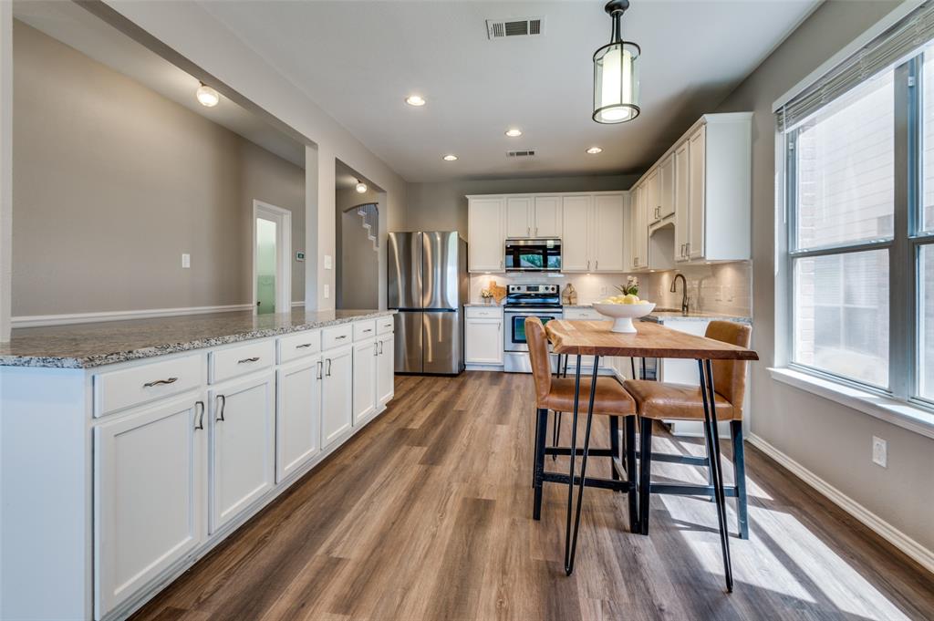 8925 Golden Sunset Trail