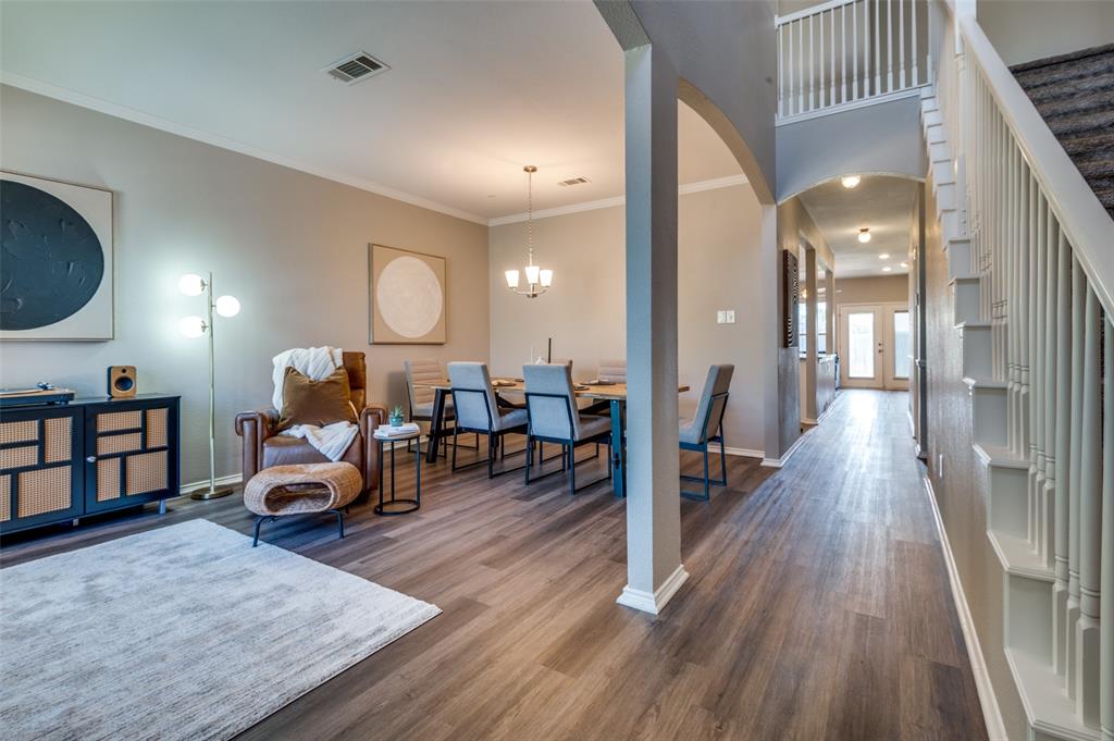 8925 Golden Sunset Trail