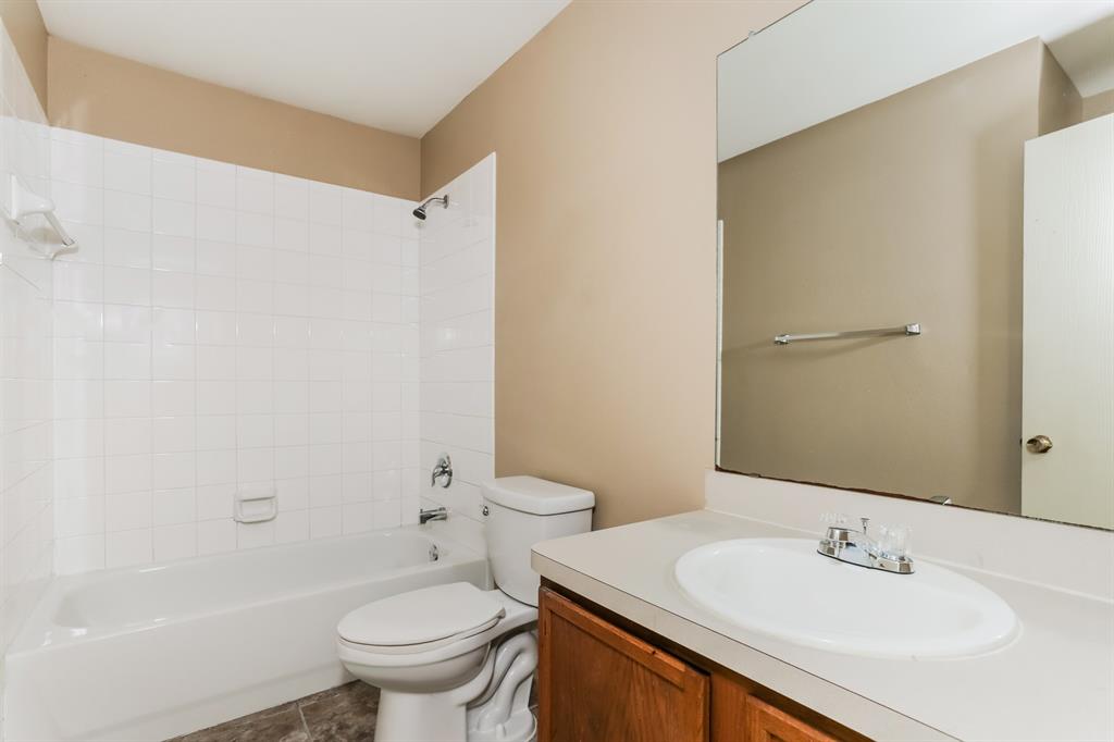 Village Of Runyon Spgs - Residential Lease