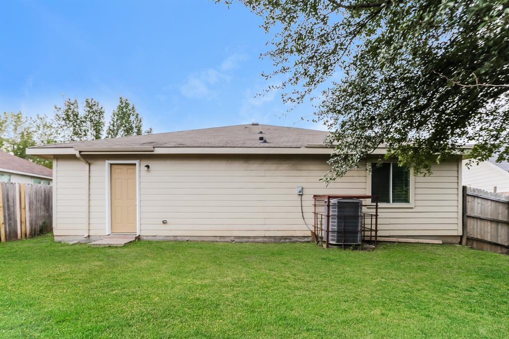 Village Of Runyon Spgs - Residential Lease