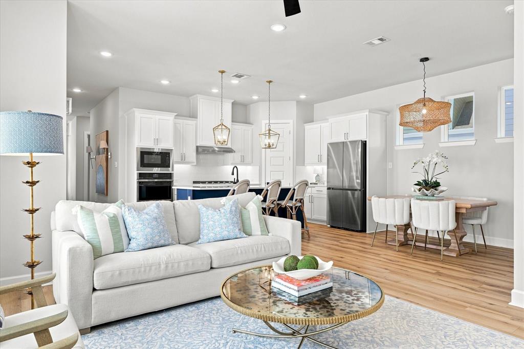 6132 Mayfair Mews
