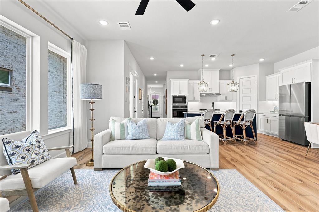 6132 Mayfair Mews