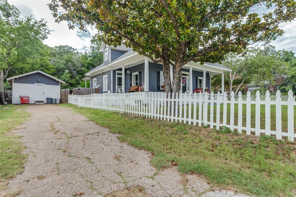 902 S Waco Street