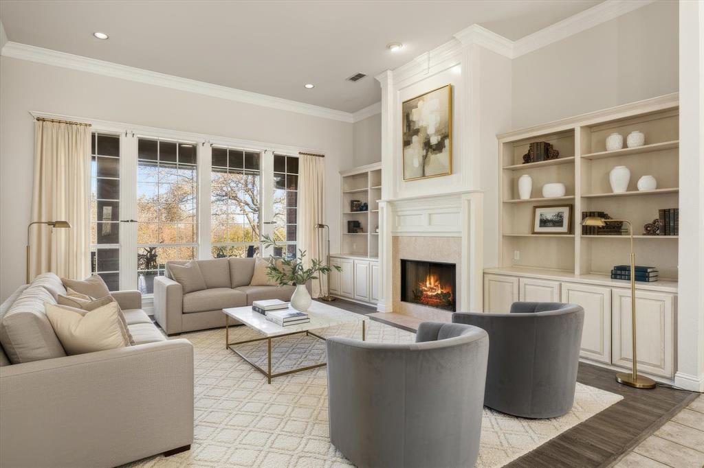 1636 Greenview Court