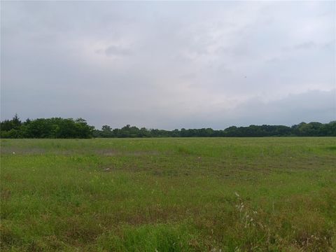 1400 W Wintergreen Road Lancaster TX 75134