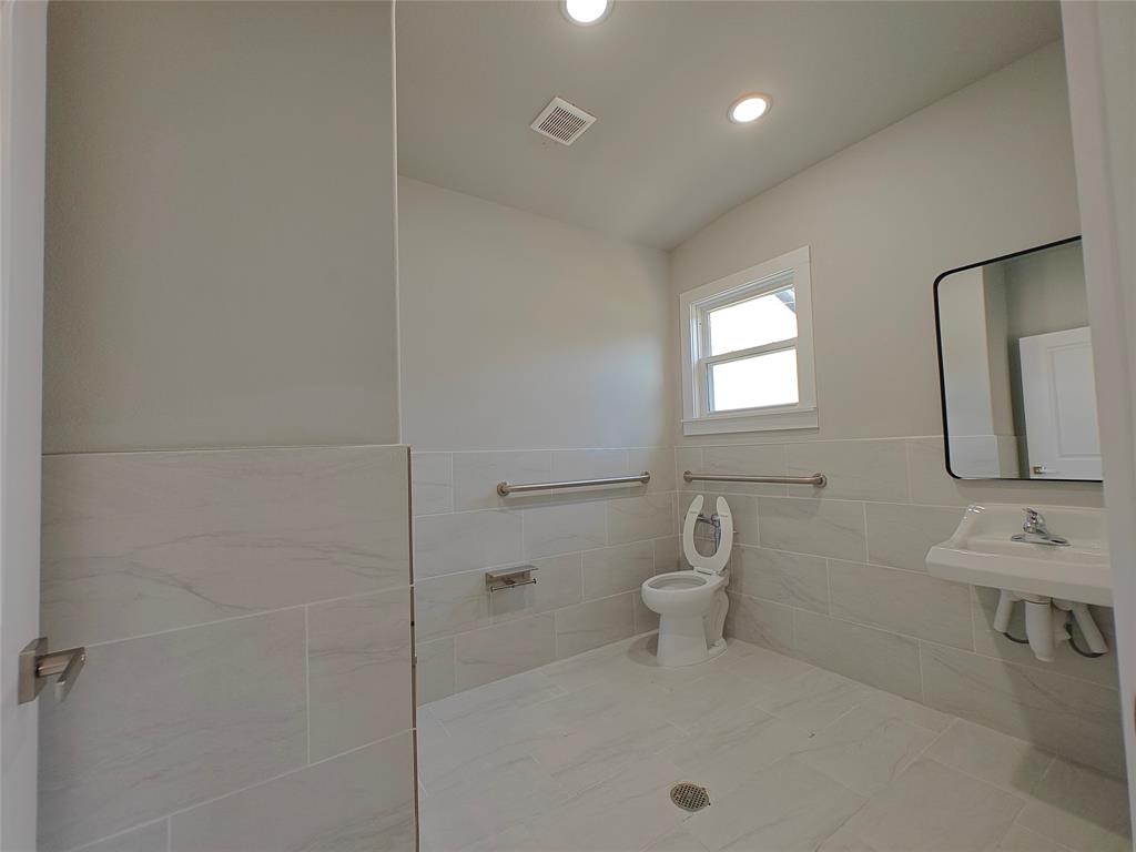 Frisco Original Donation - Commercial Lease