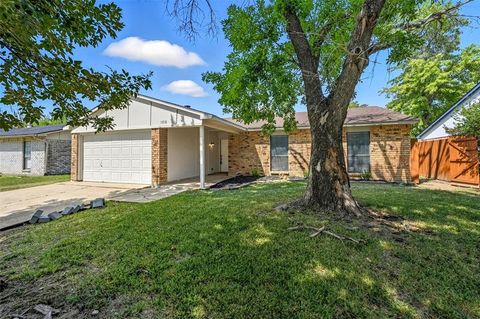 1310 California Trail Grand Prairie TX 75052