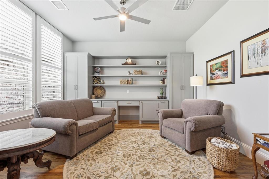 1031 Country Way