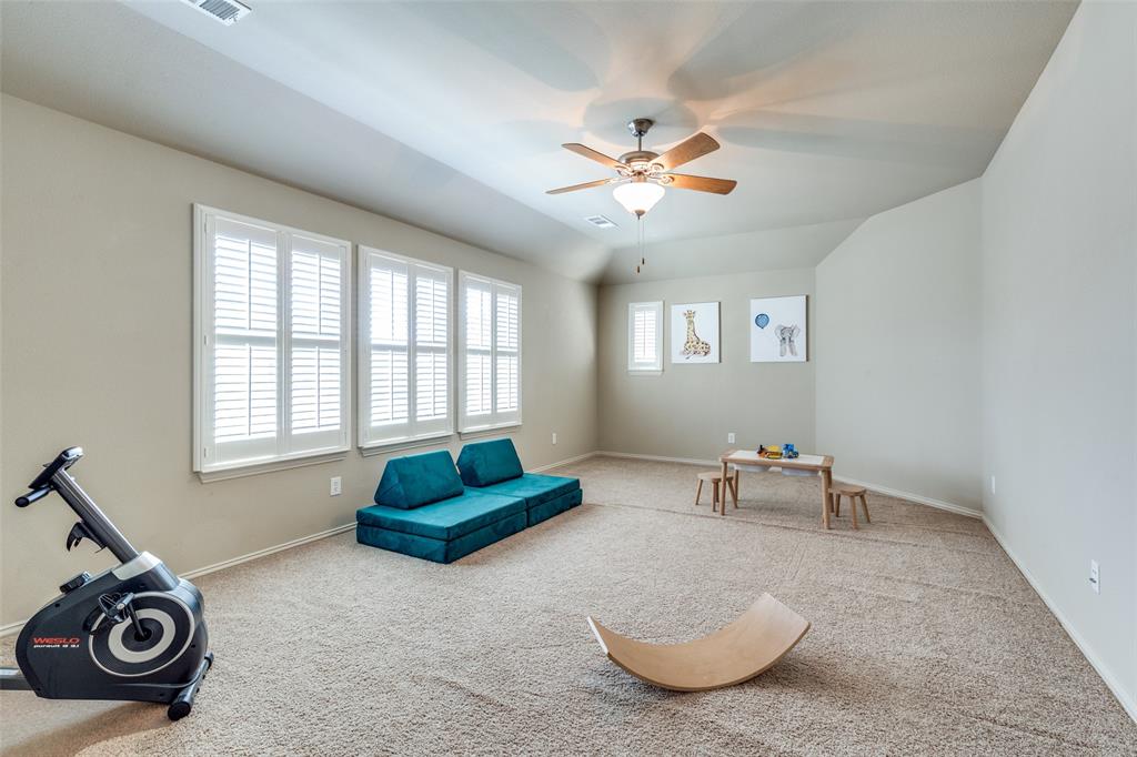 Fort Worth, Texas 76244, United States, 4 Bedrooms Bedrooms, ,3 BathroomsBathrooms,Residential,Contingent,115342