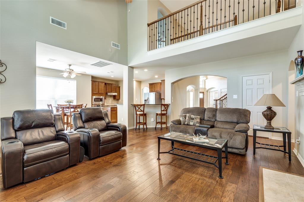 Fort Worth, Texas 76244, United States, 4 Bedrooms Bedrooms, ,3 BathroomsBathrooms,Residential,Contingent,115342