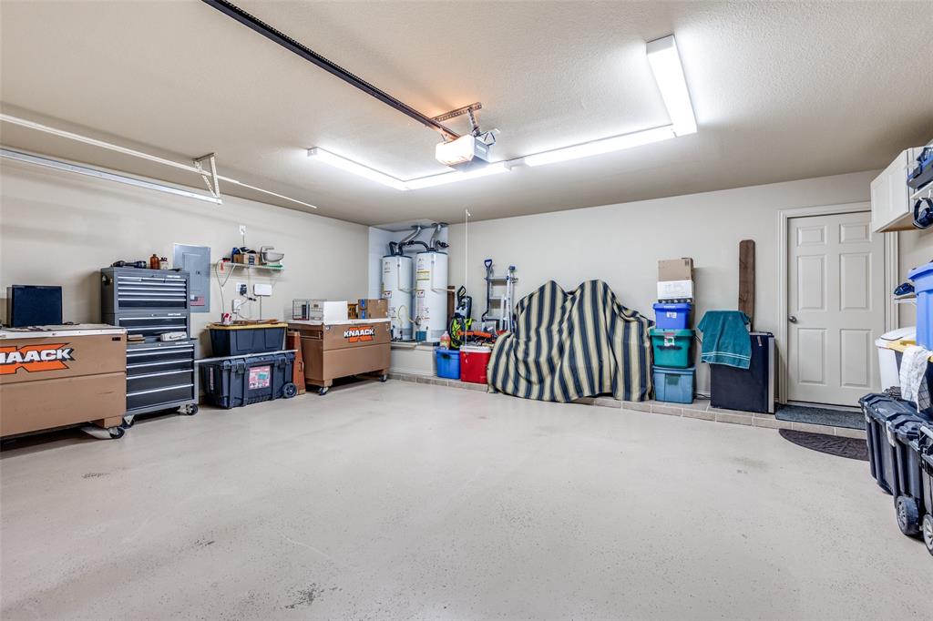 Fort Worth, Texas 76244, United States, 4 Bedrooms Bedrooms, ,3 BathroomsBathrooms,Residential,Contingent,115342