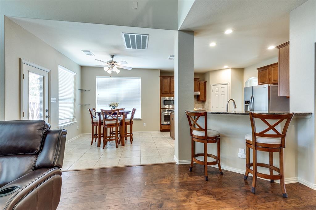 Fort Worth, Texas 76244, United States, 4 Bedrooms Bedrooms, ,3 BathroomsBathrooms,Residential,Contingent,115342