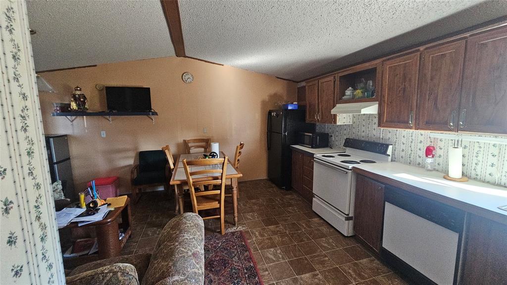 Western Lake Estate - Residential