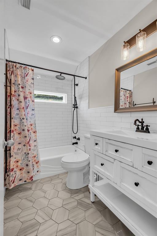 Woodlake Estates - Residential