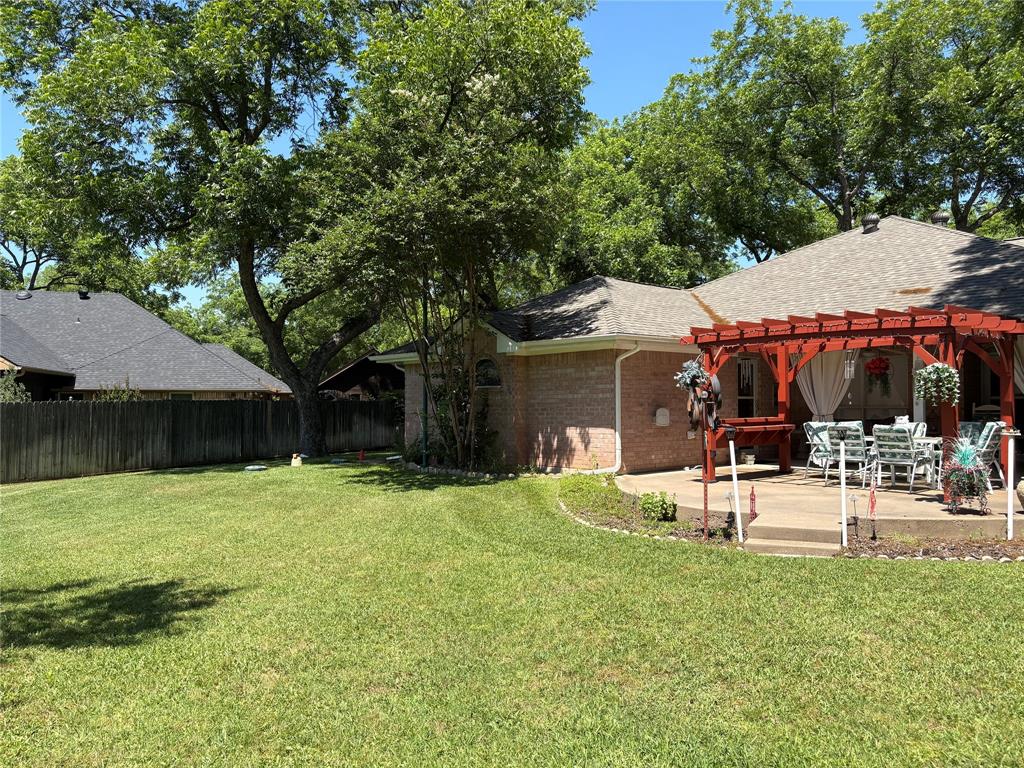 8912 Green Leaves Drive