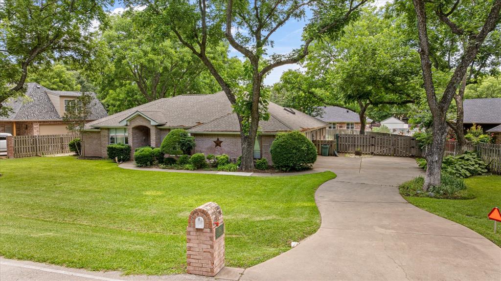 8912 Green Leaves Drive