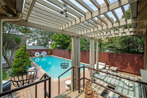 1808 Forest Park Boulevard Fort Worth TX 76110