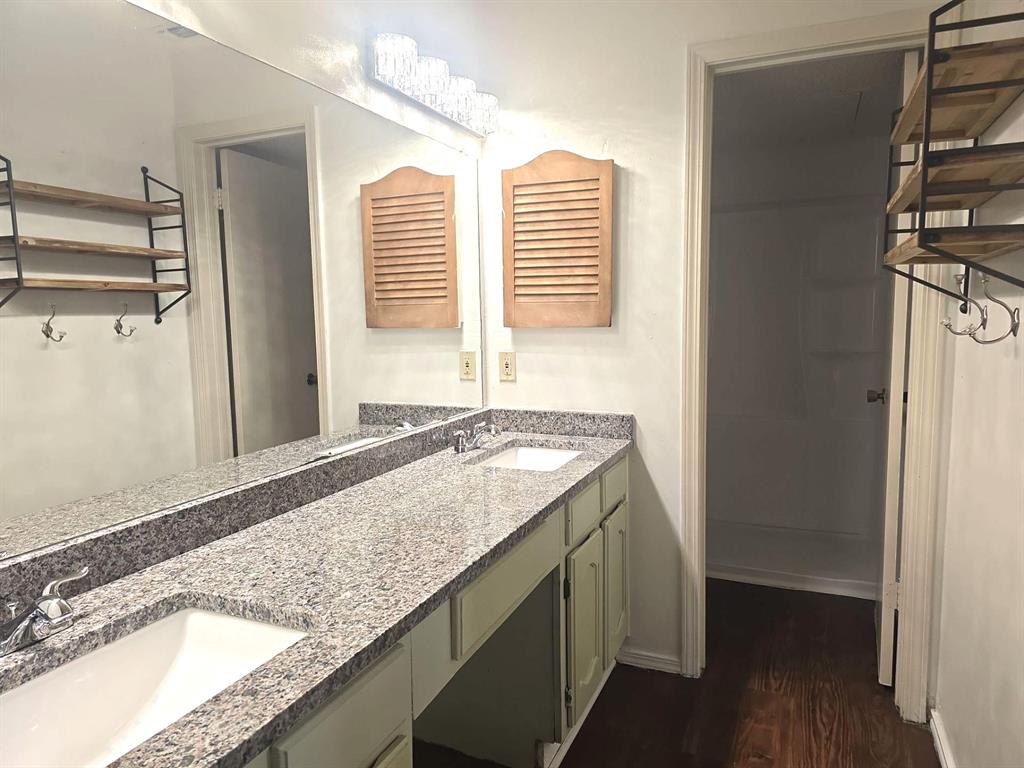 University Park Condo - Residential