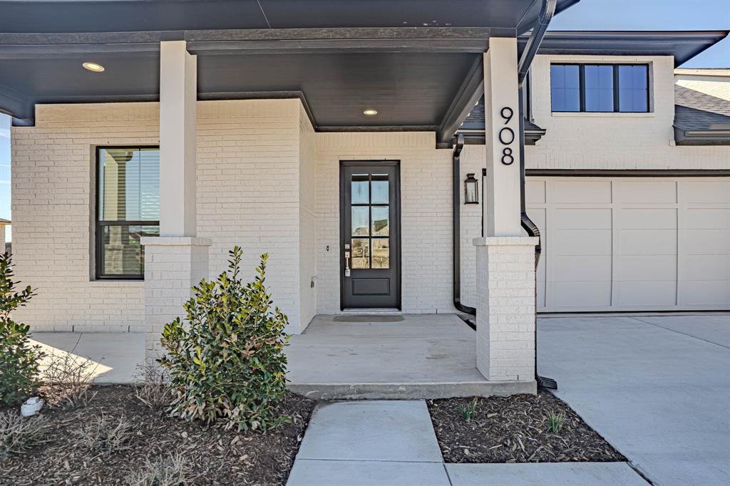 908 Sandpiper Drive