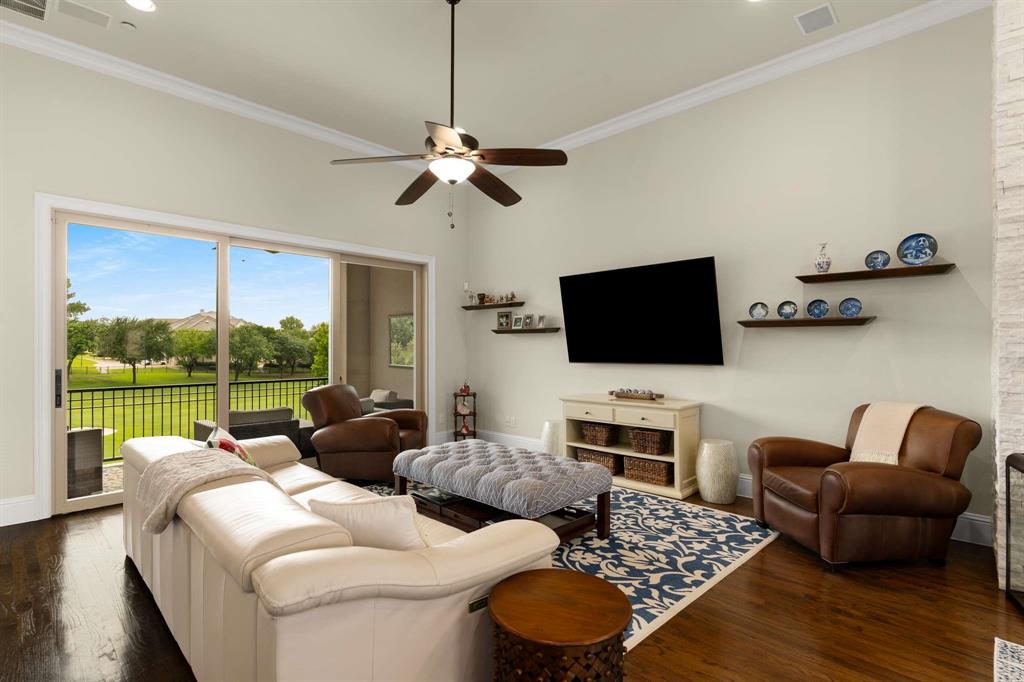 Vue Las Colinas - Residential