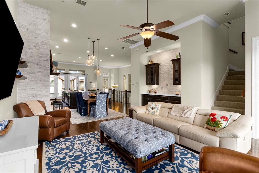 Vue Las Colinas - Residential